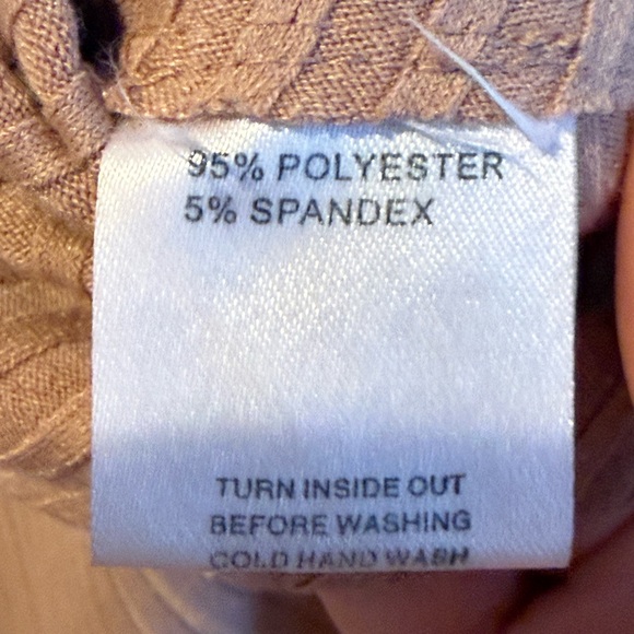 SABO SKIRT Ribbed Tee - Picture 3 of 3